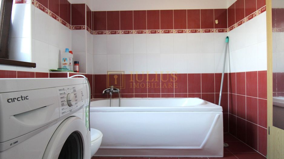 Centrala proprie, bucatarie inchisa si balcon spatios; posibilitate decontare - Poză 12