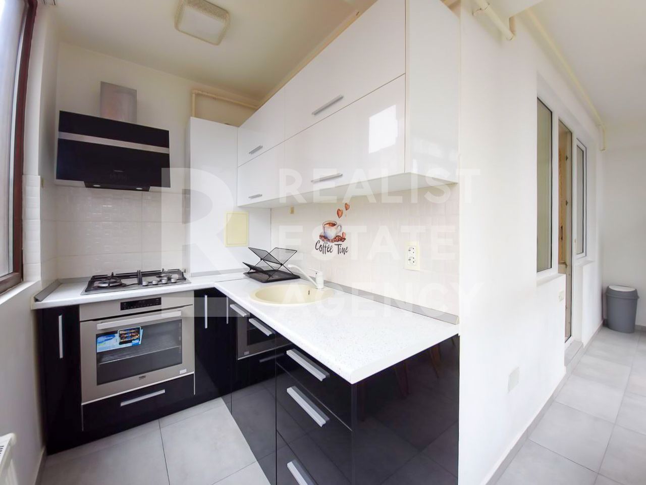 Vânzare, apartament cu 3 camere în zona Militari Residence - Poză 3