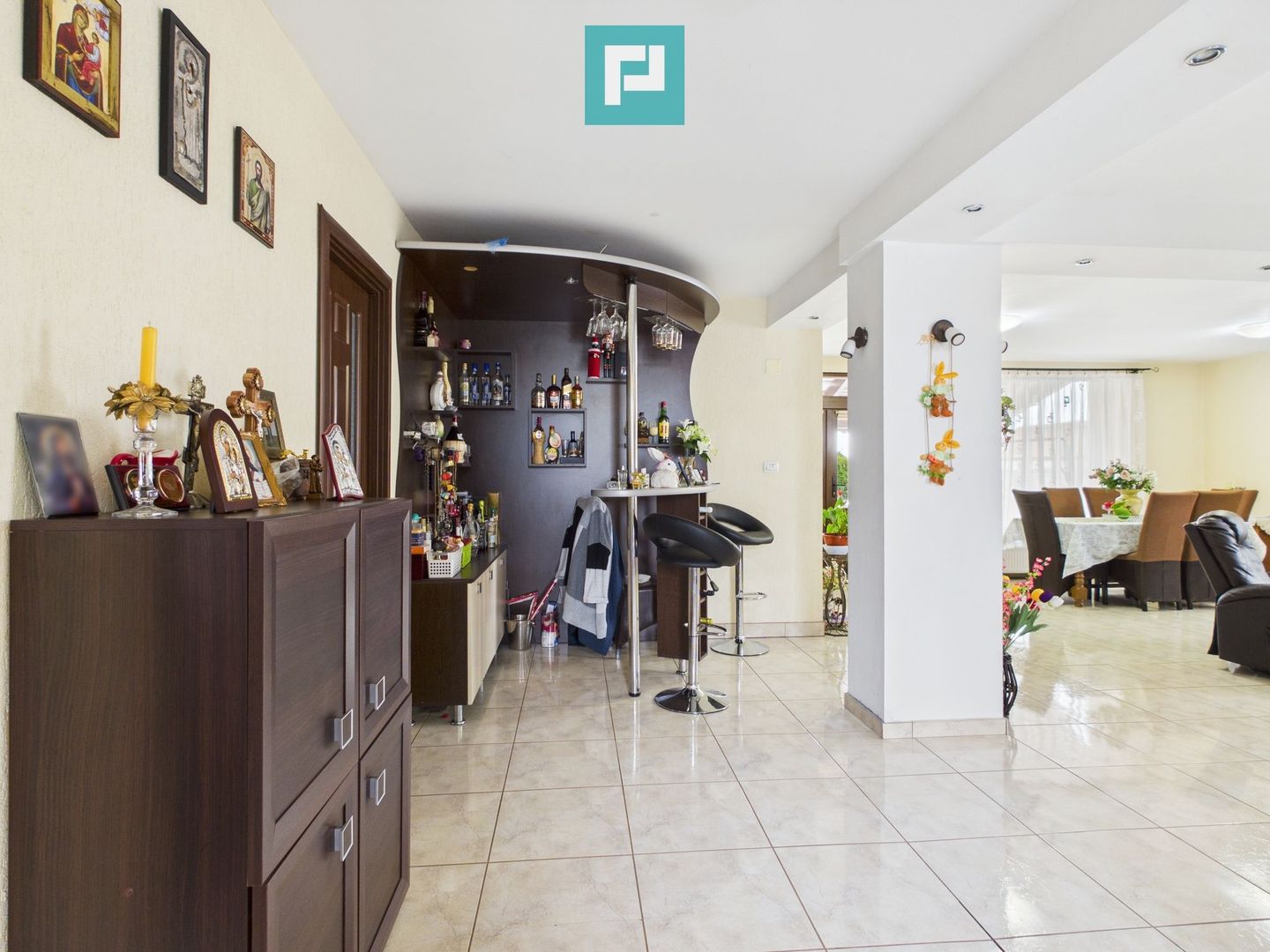 Vilă cu 6 camere și teren generos în Șagu - Poză 7