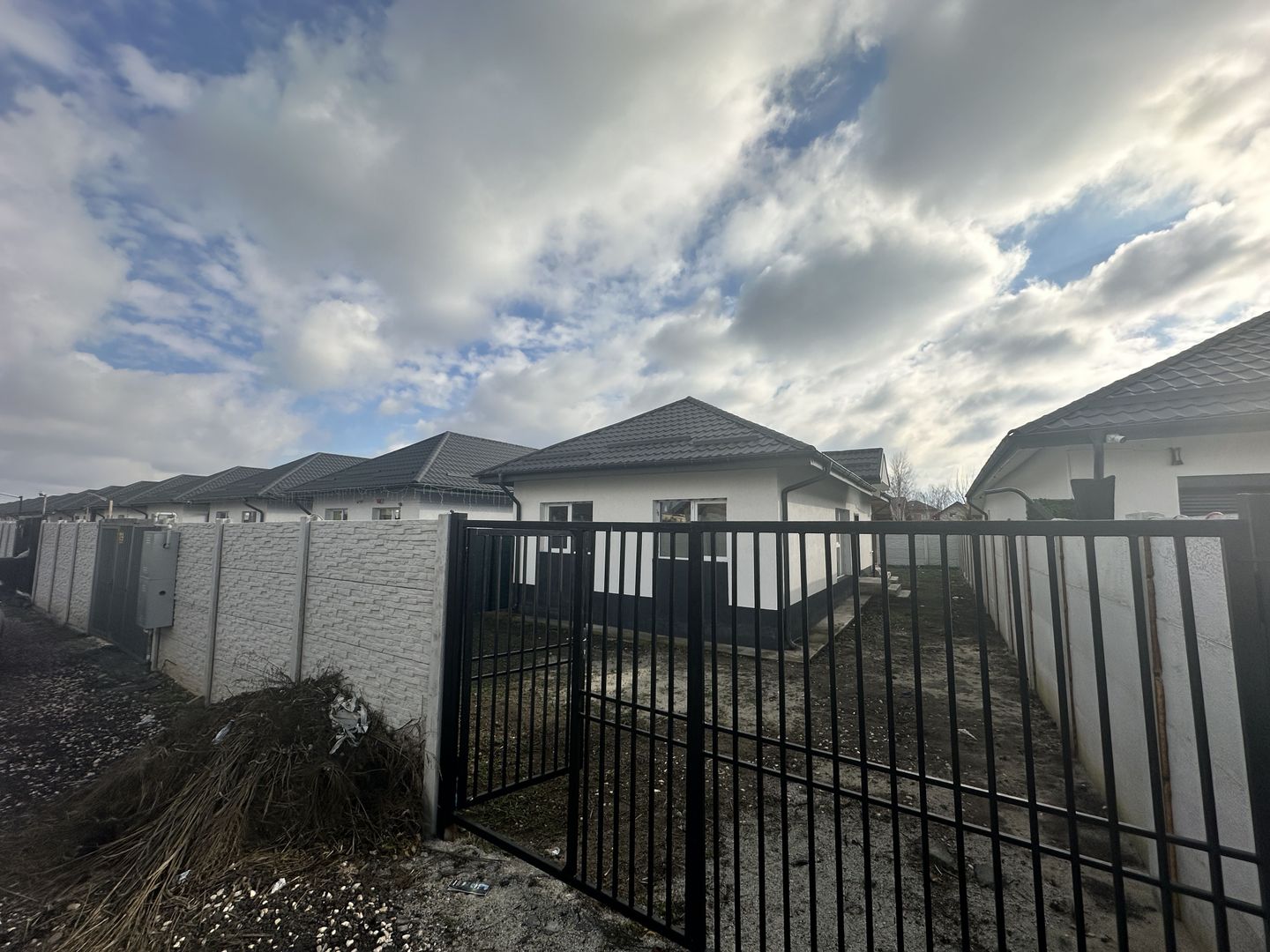 CASA INDIVIDUALA CRIZANTEMEI, PE PARTER, CURTE LIBERA 186 MP, COMIS 0% - Poză 4