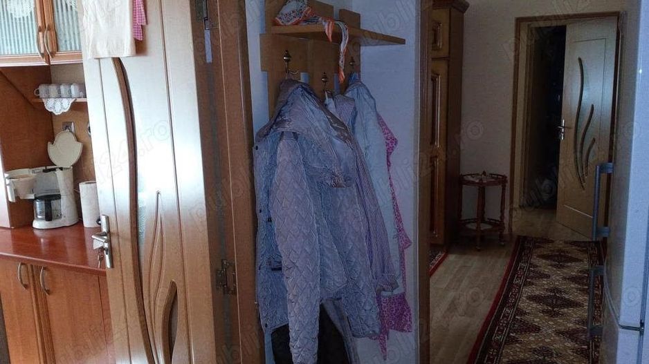 BRASADAS vinde ap 2 cam la PARTER zona Spitalul Judetean. - Poză 3