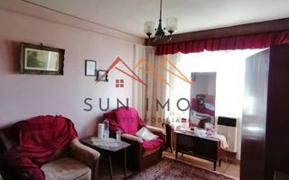 Garsoniera decomandata, 27 mp utili, zona centrala, Campina, Prahova - Poză 1