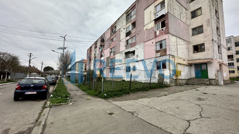 Garsonieră de vânzare în Buhuși - Poză 13