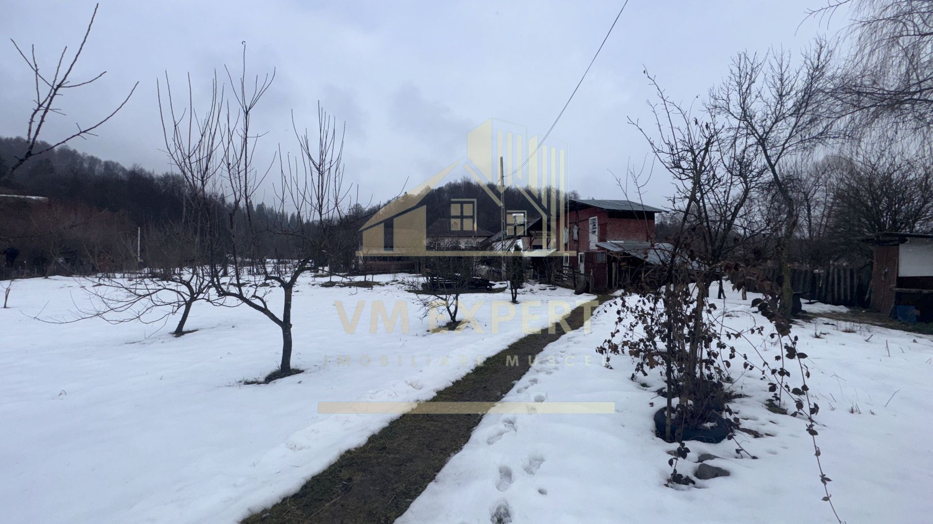 ANSAMBLU DE CASE CU 5 CAMERE 110MP TEREN 2530 MP BUGHEA DE JOS ARGEȘ - Poză 17