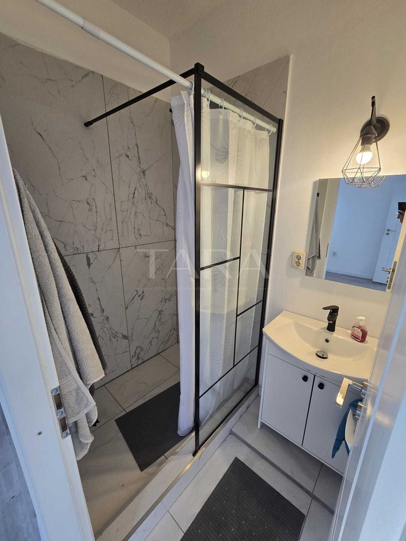Apartament cu 3 camere, terasa,  zona Teatrului National. - Poză 4