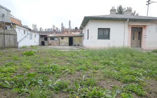 RAHOVA-Str. Muntii Carpati, cu pozitie de colt, casa si teren 580 mp. - Poză 4
