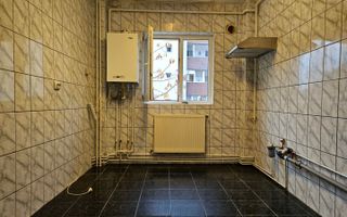 Apartament cu doua camere, zona Racadau 57 mp - vedere spre Tampa - Poză 3