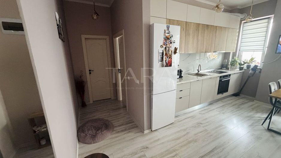 De vânzare apartament modern cu 2 camere și balcon generos – Zona VIVO - Poză 3