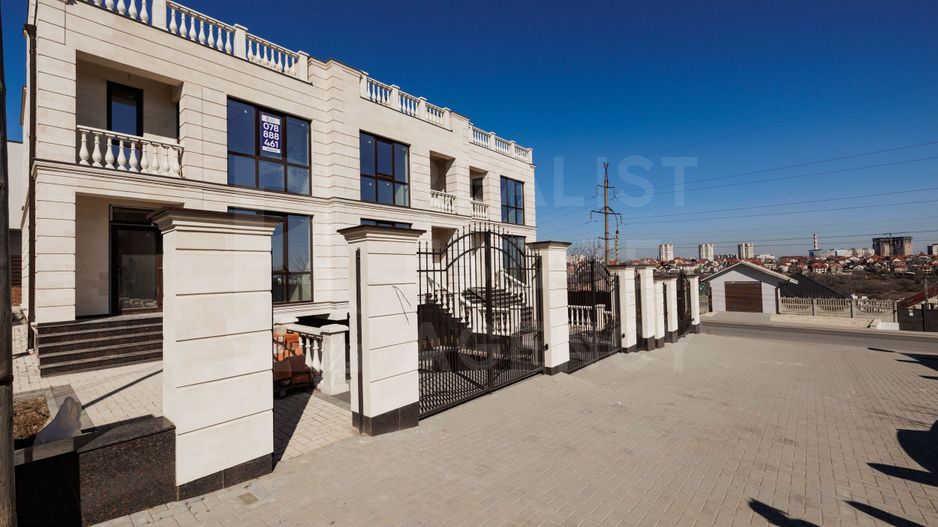 Vânzare, townhouse, str. Livadazilor, Codru - Poză 1