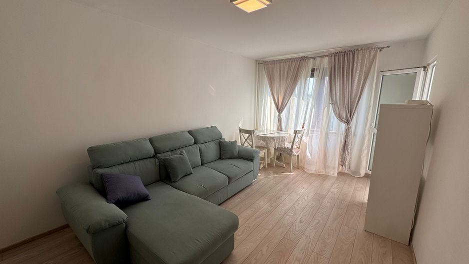 Costin Georgian Chisinau 2 camere 5/8 42 mp - Poză 1