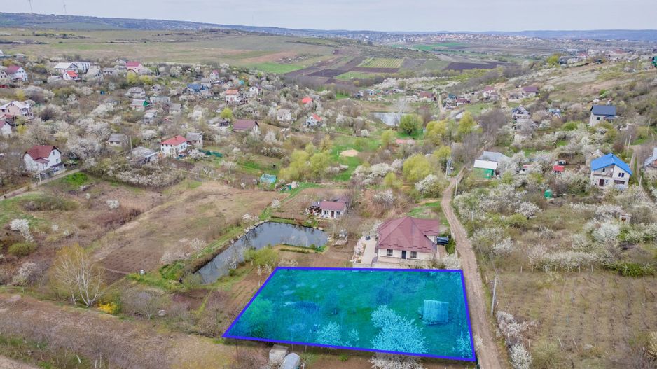 Vânzare, teren, 16 ari, str. Prieteniei, Dumbrava - Poză 1