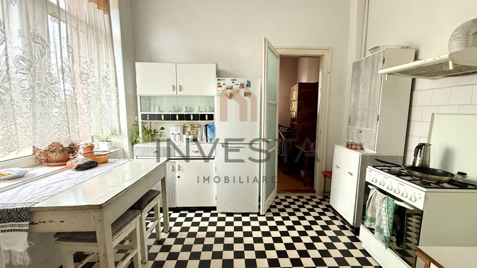 Apartament Central cu 3 Camere, Etaj 1, Ideal Locuinta sau Investitie - Poză 8