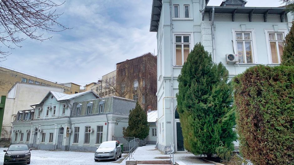 Inchiriere cladire spatii birouri-teren 1000mp Calea Victoriei CEC - Poză 2