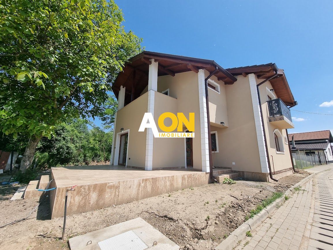 Casă modernă cu 3 dormitoare, terasă și teren generos - Poză 2