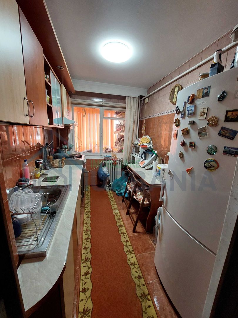 Apartament 2c Piața Nicolina - Poză 1