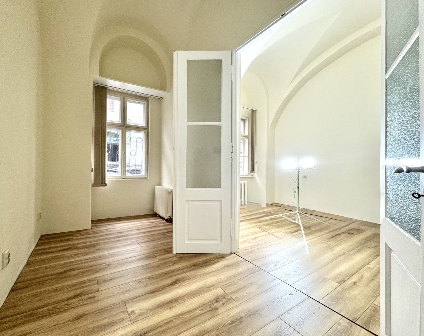 Birou renovat situat in Piata Unirii - Tribunal - Poză 1