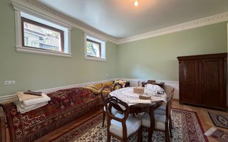 Casa renovata cu curte pentru inchiriere, zona Centrul Vechi - Poză 4
