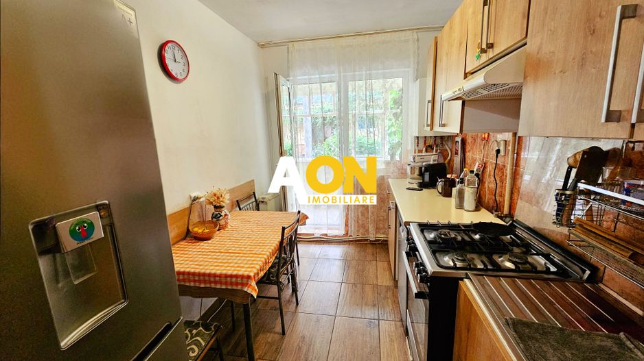 Apartament 4 camere, 2 balcoane, 2 bai, 79 mp utili, zona Closca - Poză 3