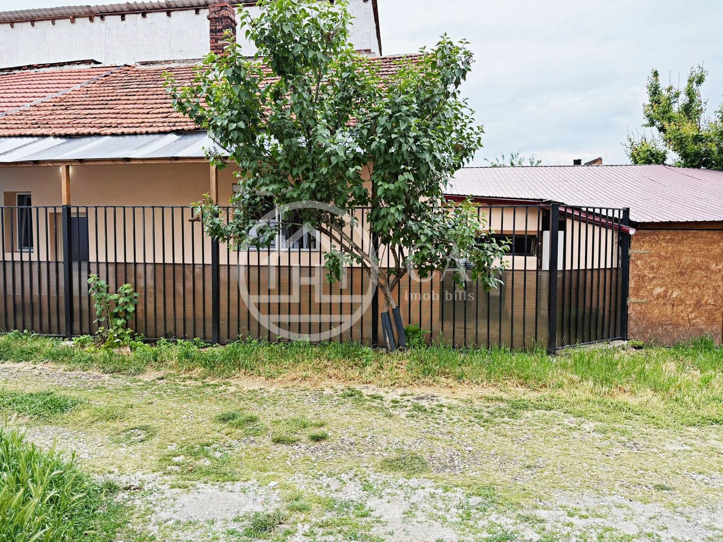 Apartament cu 1 camera la curte comuna de vanzare Ultracentral, Oradea - Poză 2