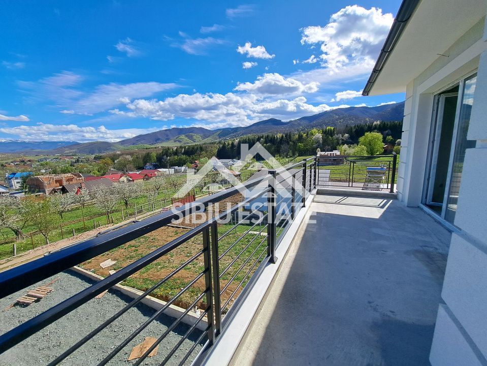 Casa Sibiu, Tocile teren 600, terase, garaj - Poză 1