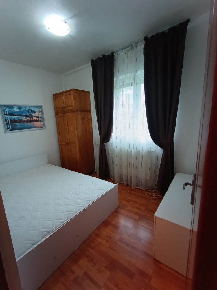 De vanzare apartament 3 camere zona Gorjului/Lujerului - Poză 2