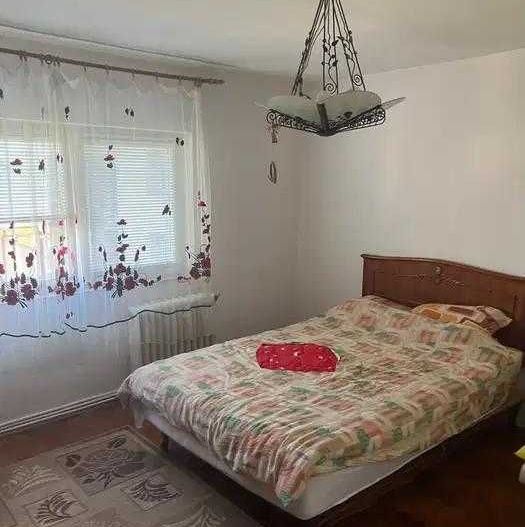 BRASADAS vinde ap 2 cam etaj 3/4 Micro 17.2 camere - Poză 1