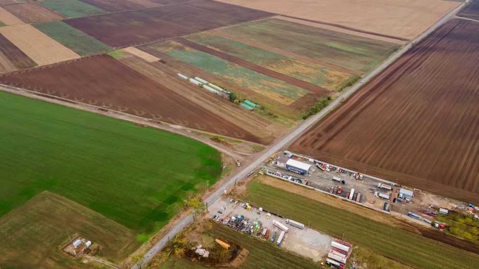 Teren 5060 mp cu parcare amenajată - Poză 5