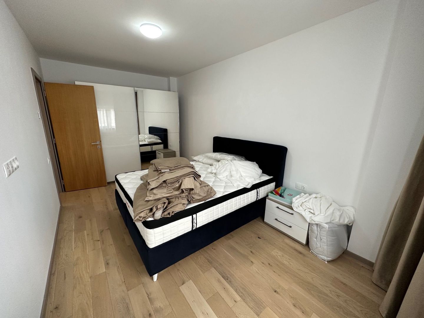 Apartament bloc nou 3 camere - parcare subterana - Poză 11