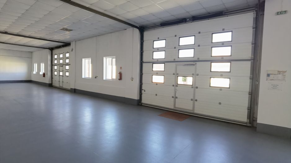 Proprietate industriala  la 35 km de TM - Poză 18