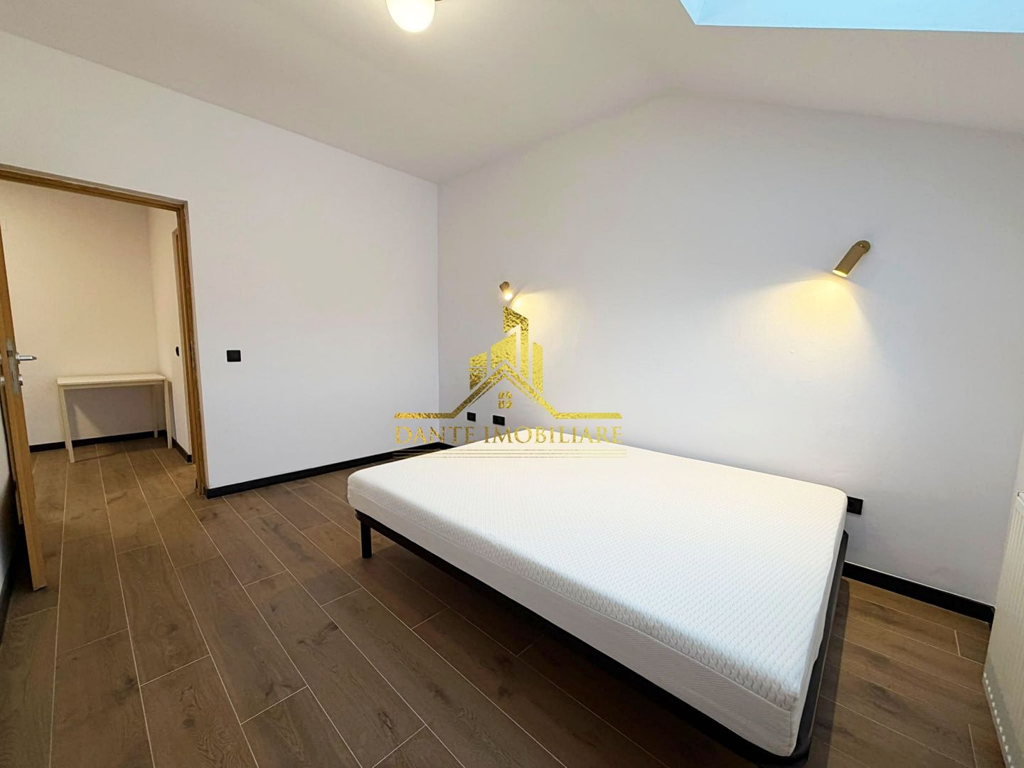 2 camere, decomandat, bloc nou, balcon, parcare, Horea, Semicentral - Poză 5