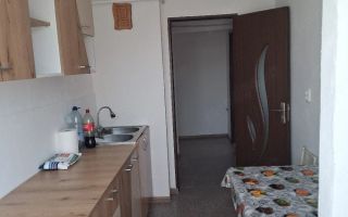 De inchiriat apartament cu 2 camere etaj 4 micro 13, 320 euro - Poză 2