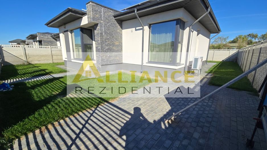 Casa 3 Camere | Panouri fotovoltaice | Pompa de caldura - Poză 1