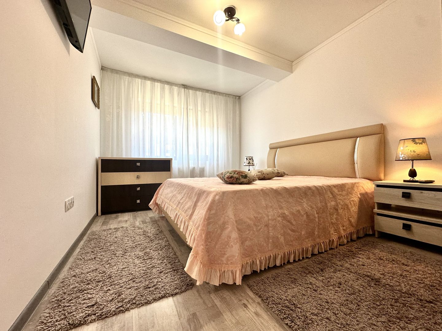Apartament cu 2 camere  zona Coresi cu loc de parcare acoperit - Poză 5