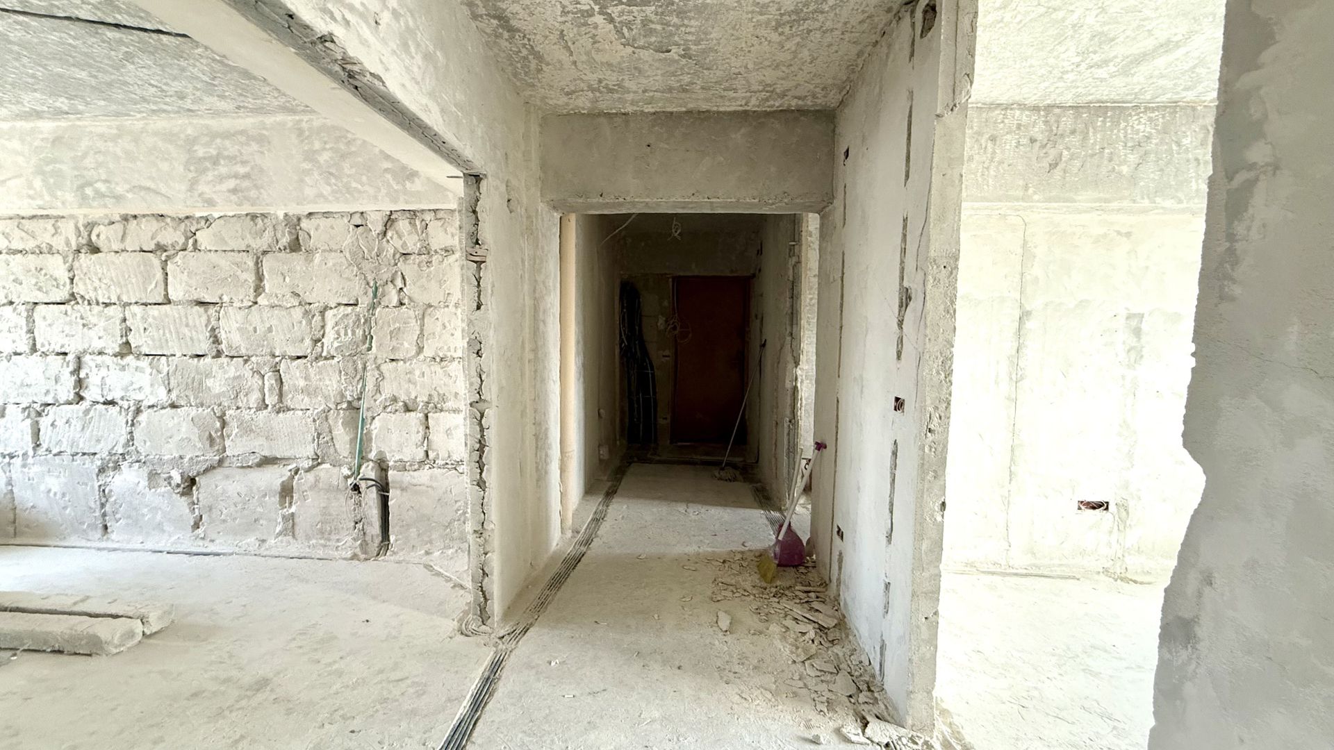APARTAMENT SPATIOS CU VEDERE PE 2 PARTI - Poză 6