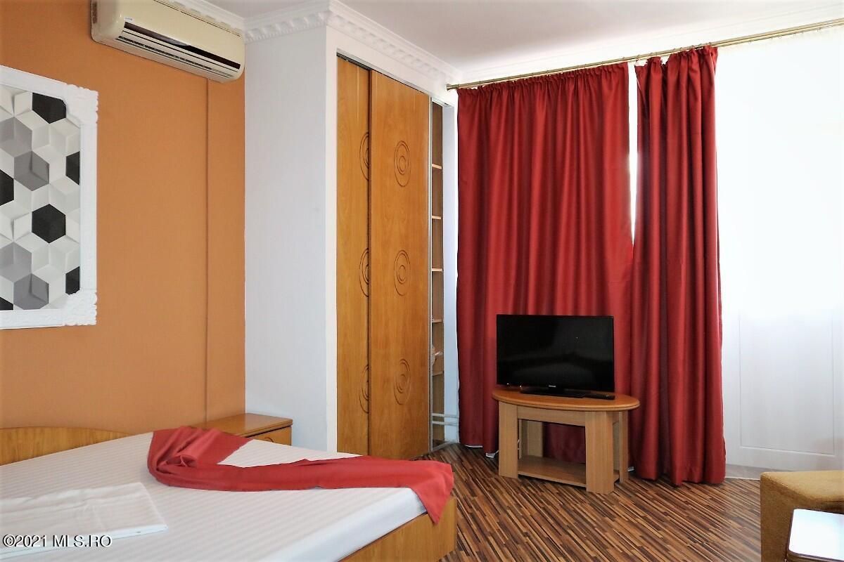 Mamaia Nord - Langa Mare, pensiune la cheie, 11 camere, 9 bai! - Poză 62