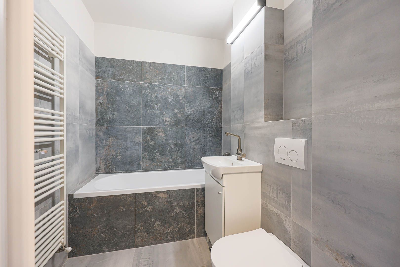 Apartament ultrafinisat cu 2 camere decomandat pe Closca Comision 0 - Poză 7