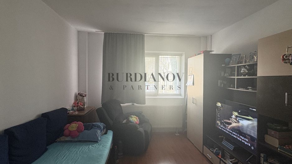 Apartament cu 3 camere - Centrala termica - Rahova - Calea Ferentari 8 - Poză 2