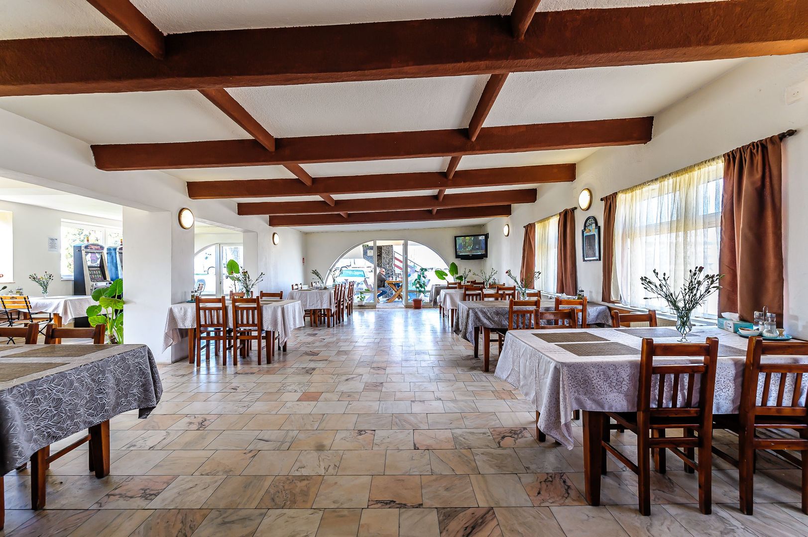 4,2 Ha Motel Restaurant & Servicii TIR DN7 Nădlac, centura Autostradă - Poză 6