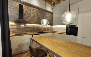 Apartament ultrafinisat în zona ultracentrală | Scară interioară - Poză 8