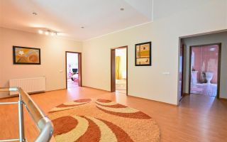 Vila cu 1.500 mp teren, gradina amenajata, linistita zonare,  Halchiu, Brasov - Poză 13