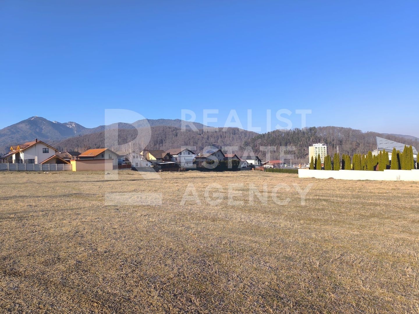 Vânzare, teren, Săcele, zona Baciu -  650m2 - Poză 4