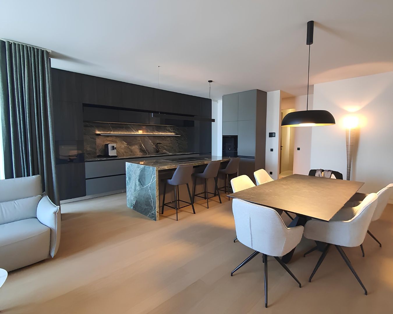 Elegant 3-Bedroom Apartment | Floreasca I Lake view - Poză 3