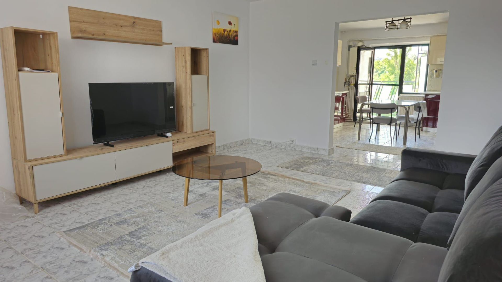De inchiriat apartament spatios, zona Garii, et. 3, 490 euro negociabil - Poză 1