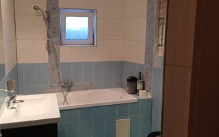 Inchiriere apartament  ultracentral 3 camere - Vedere catre Piata Constitutiei - Poză 7