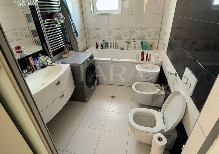 Apartament spațios 3 camere, parcare inclusă, zona Poligon, Florești. - Poză 8