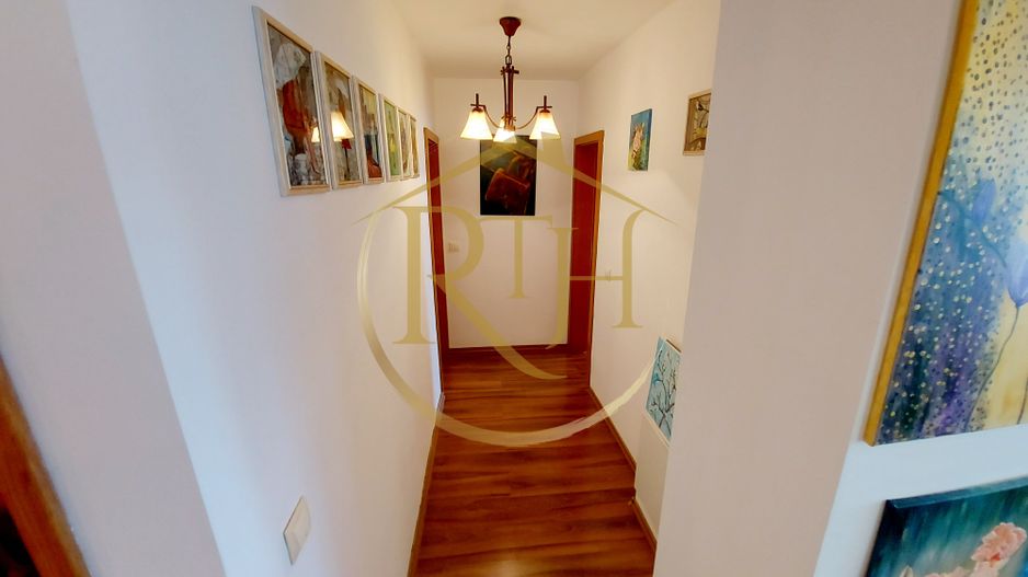 Oferim spre vanzare apartament cu 3 camere, aproape de Complex - Poză 12