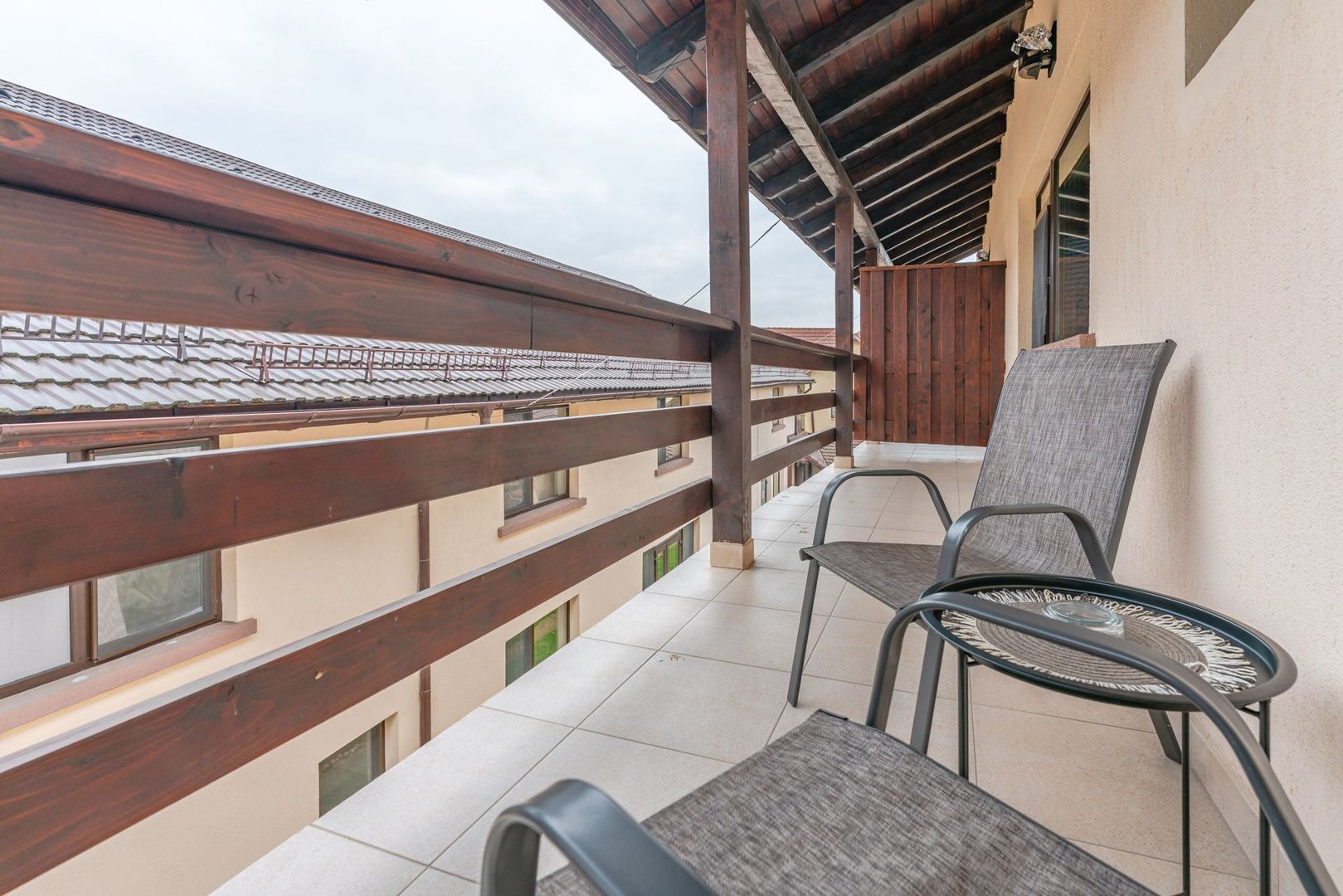 Pensiune Râșnov, 13 camere plus locuință proprietar, zonă Cetate - Poză 38