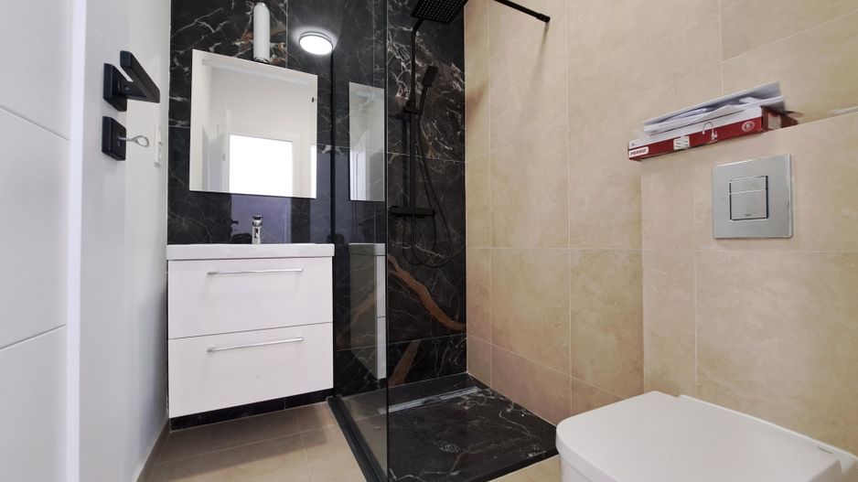Apartament 3 camere, 2 bai, balcon mare - Sibiu - Poză 3