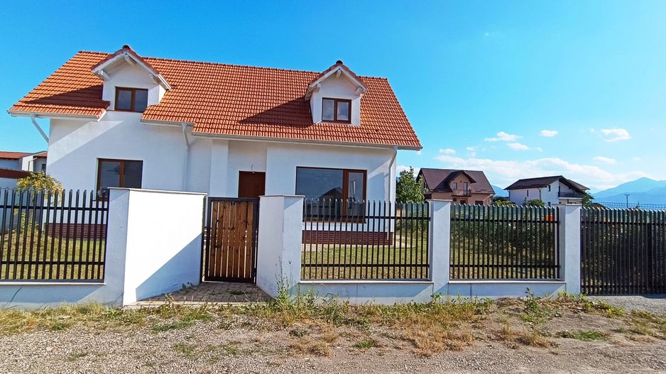 Vila cu arhitectura deosebita in Izvor-Tarlungeni - Poză 21