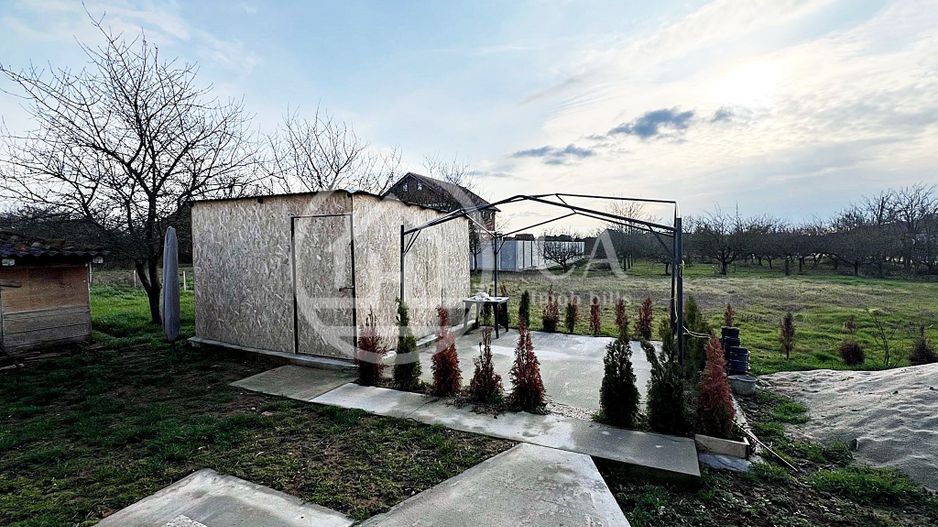 Casa de vanzare cu 3 camere in Girisu de Cris, Bihor - Poză 5